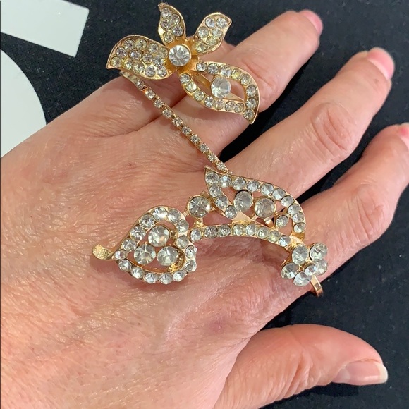 Gold tone Crystal finger bracelet - Picture 8 of 8